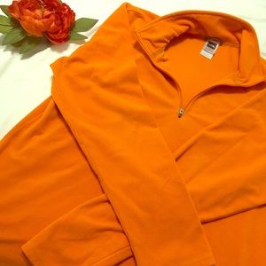 🍍North Face orange fleece pullover